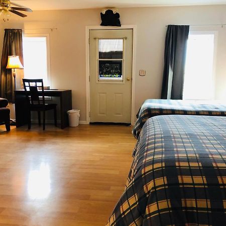 Downtown Whitehorse 2 Bedroom House Екстериор снимка