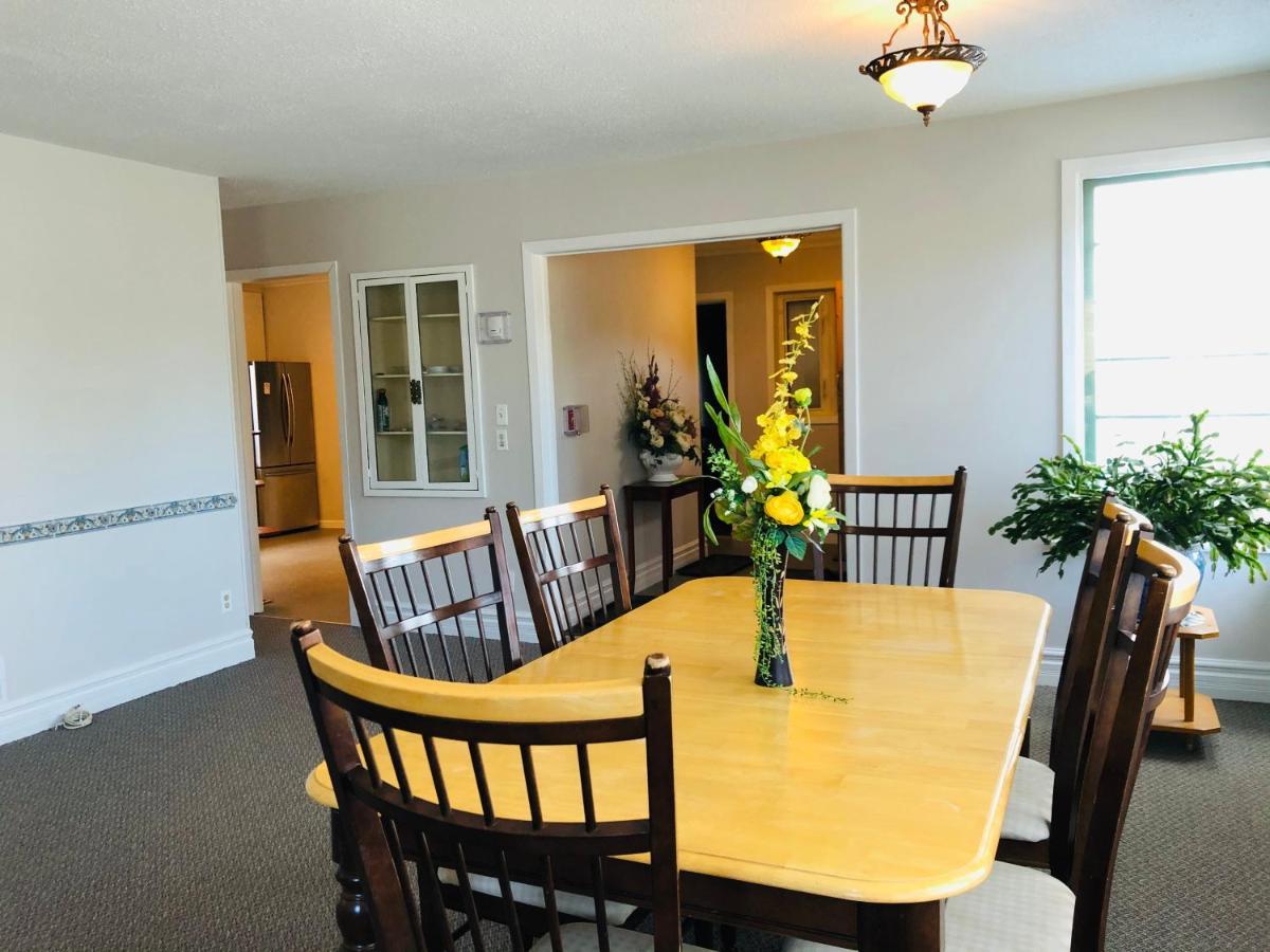 Downtown Whitehorse 2 Bedroom House Екстериор снимка