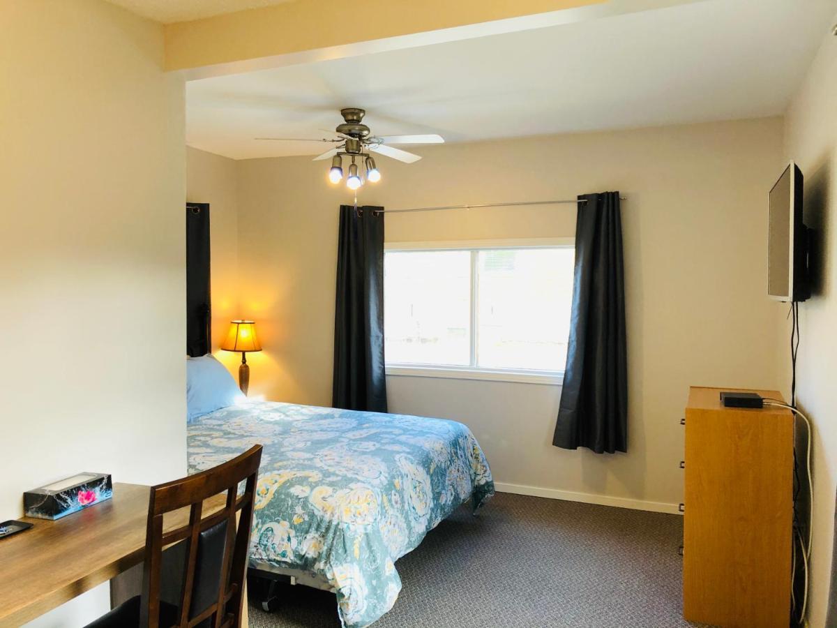 Downtown Whitehorse 2 Bedroom House Екстериор снимка